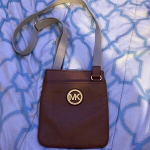 Micheal Kors purse